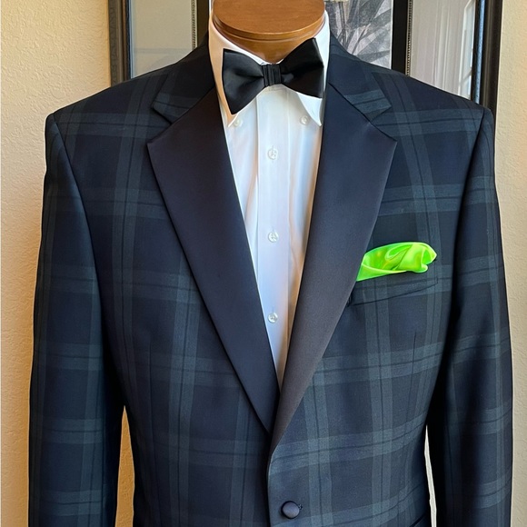 Jos. A. Bank Plaid Dinner Jacket and Slacks Size 44L Slim Fit Slacks W40” L33” - Picture 4 of 16